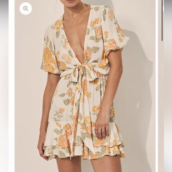 Kivari Blake Tie Front Floral Mini Dress Sz 6 - Picture 4 of 10